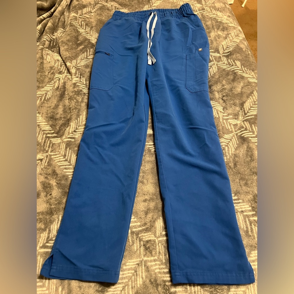 Figs Blue scrub bottom